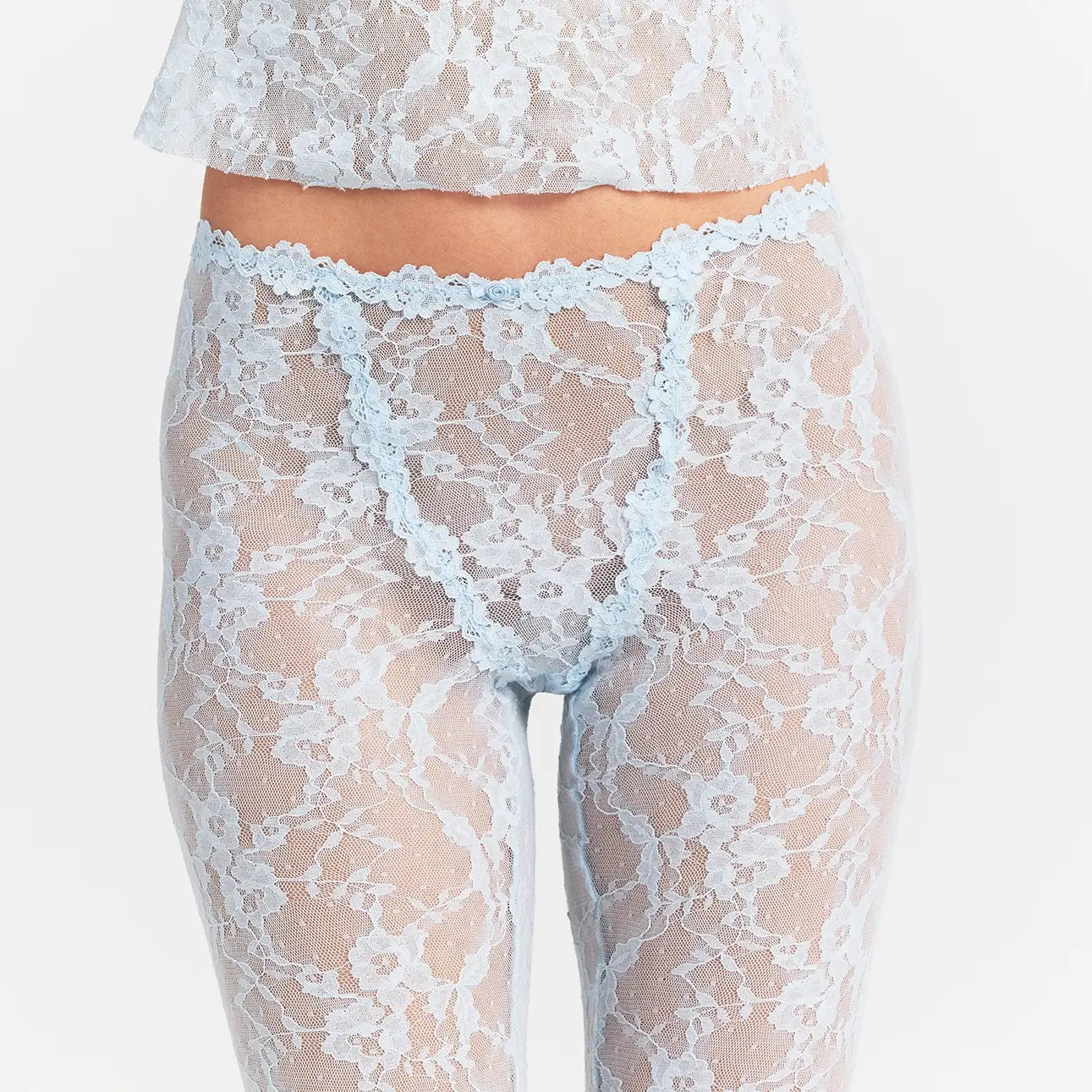 STRETCH LACE CAPRI | POWDER BLUE