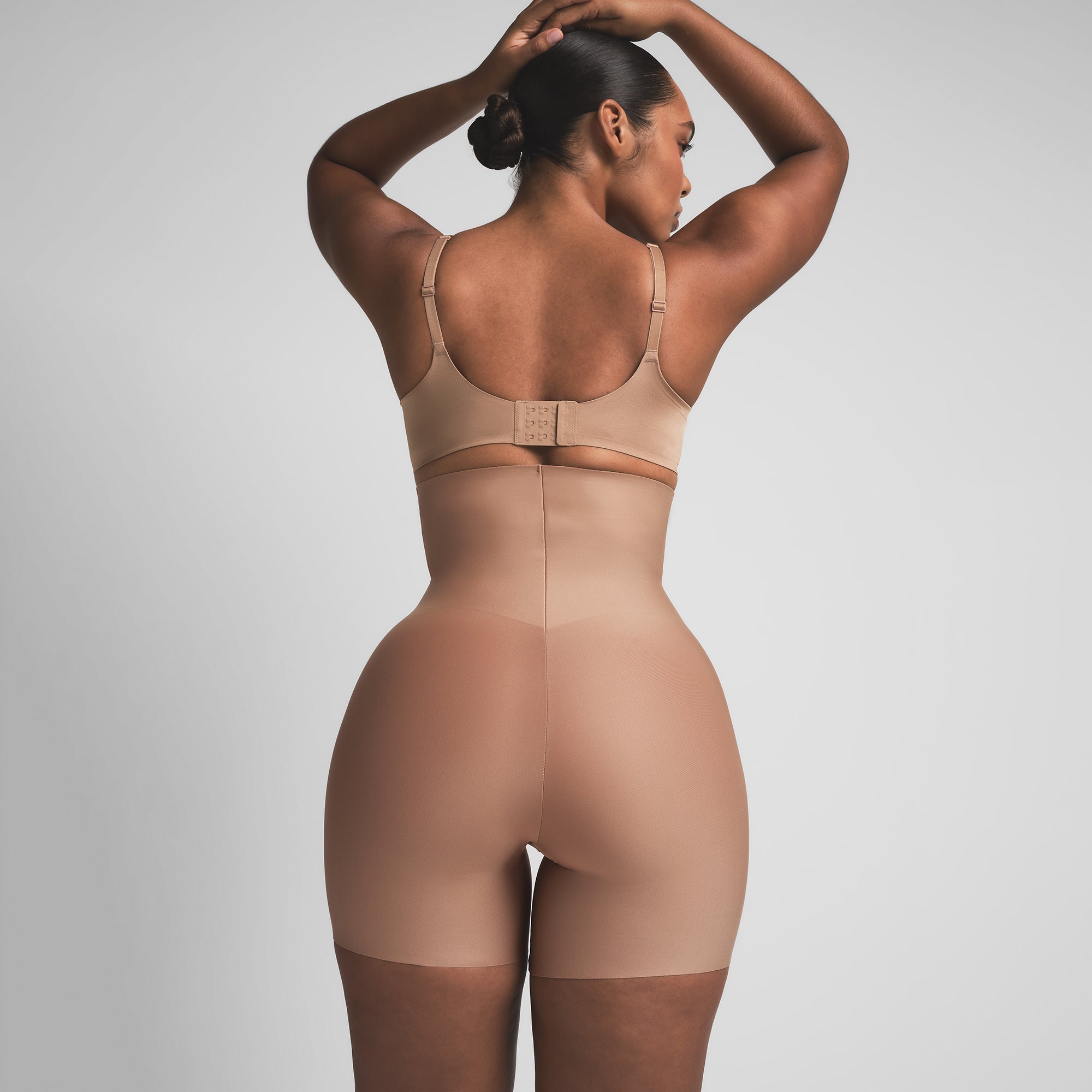 SKIMS BODY CORE SCULPT HIGH-WAISTED SHORT | SIENNA