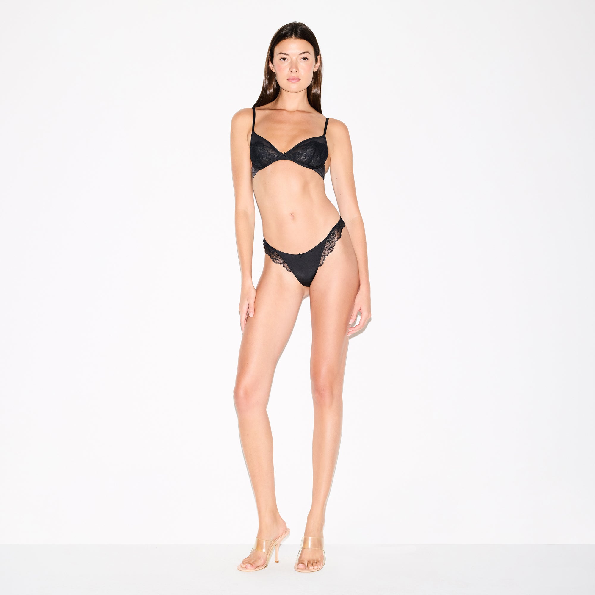 SKIMS LACE UNLINED DEMI BRA | ONYX