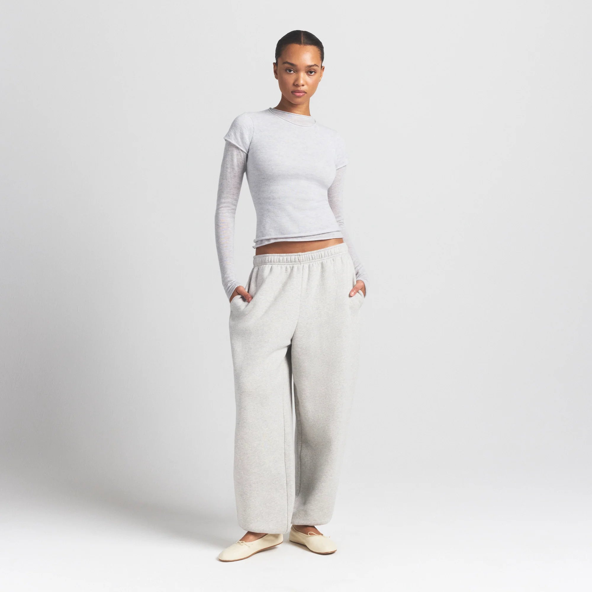 FEATHERWEIGHT CASHMERE LONG SLEEVE TOP | LIGHT HEATHER GREY