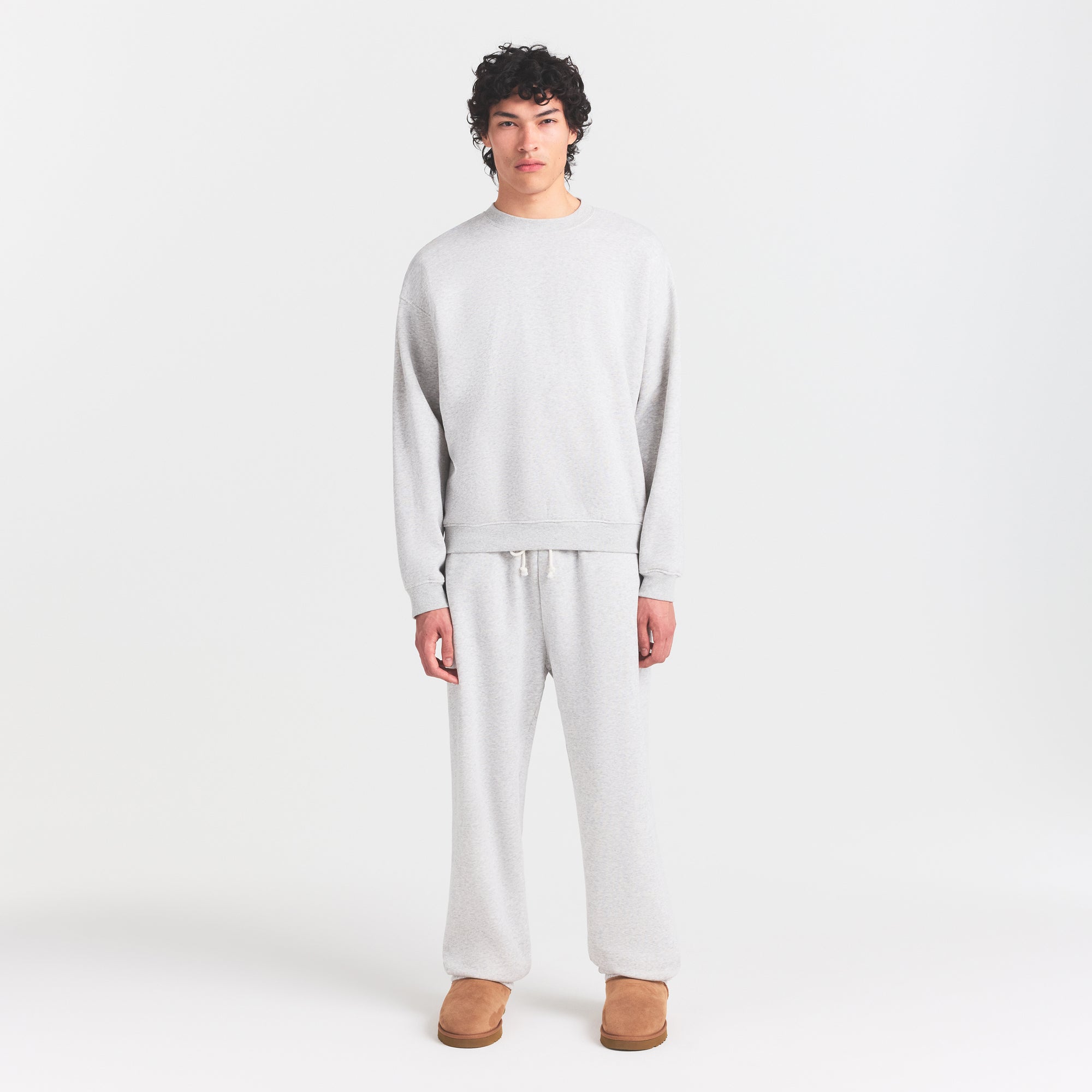 FLEECE LOUNGE MENS RELAXED HIGH CREWNECK | LIGHT HEATHER GREY
