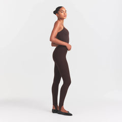 THE ESSENTIAL COLLECTION HIGH-WAISTED STIRRUP LEGGING | ESPRESSO