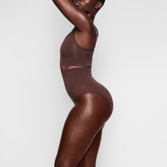 SEAMLESS SCULPT MID WAIST BRIEF | COCOA