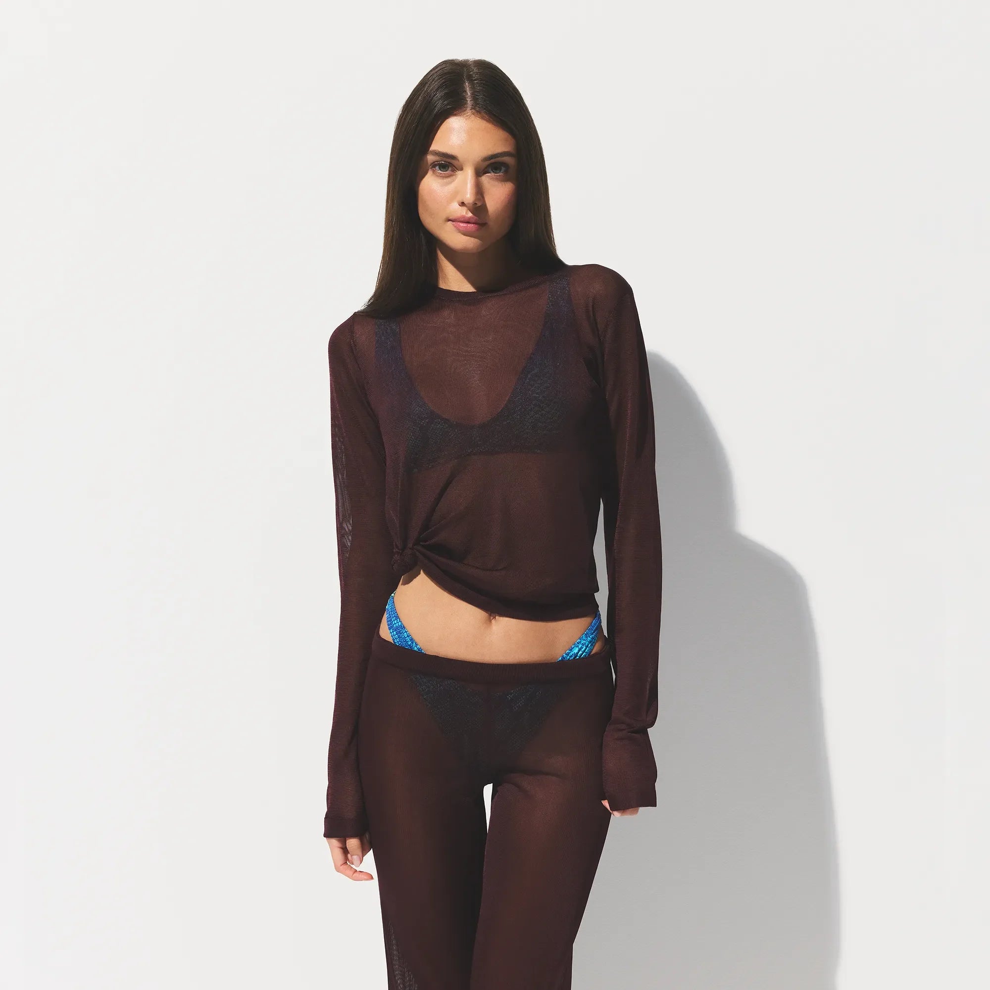 SLINKY KNIT CREW NECK LONG SLEEVE TOP | CURRANT