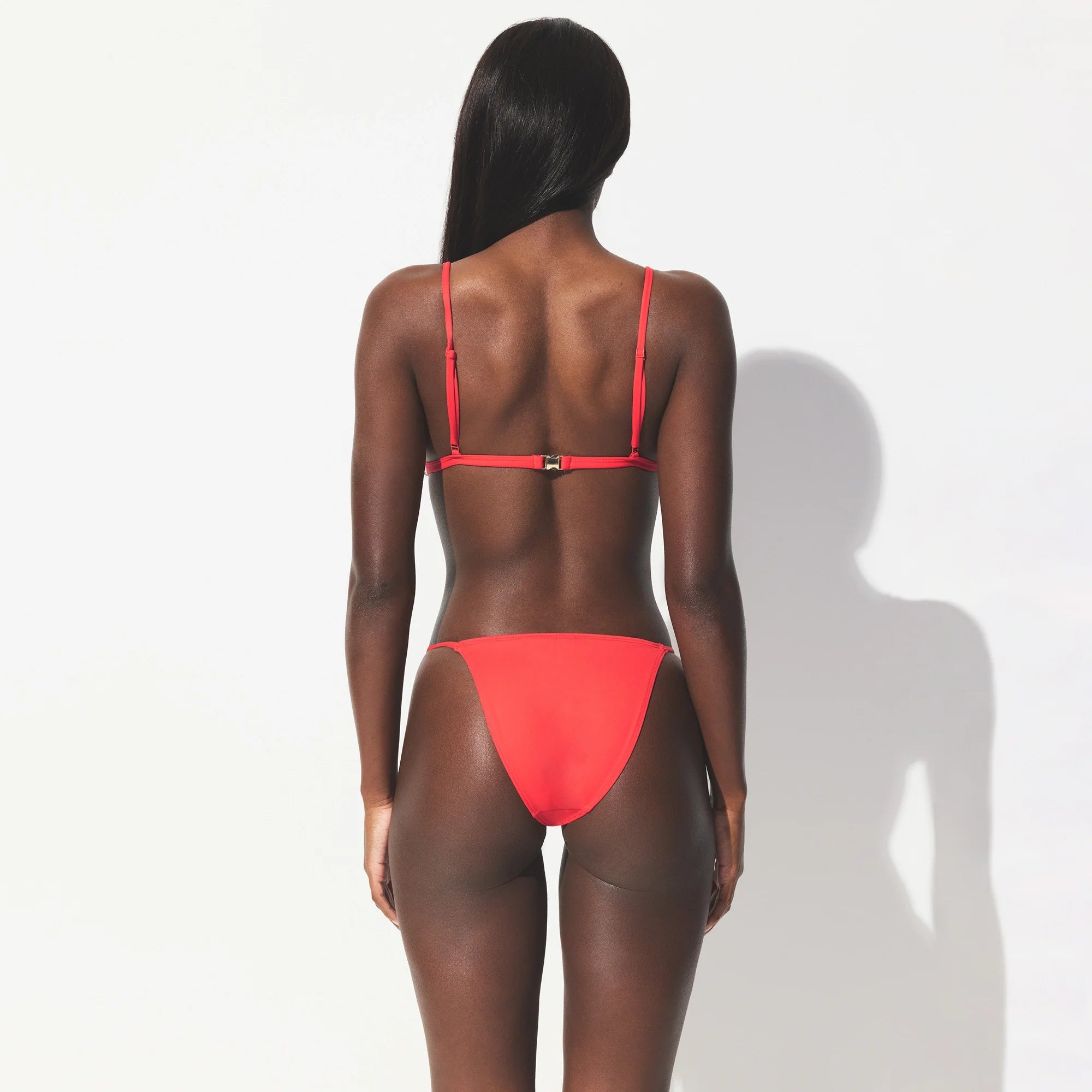 ICONIC SWIM TRIANGLE BIKINI TOP | CARMINE